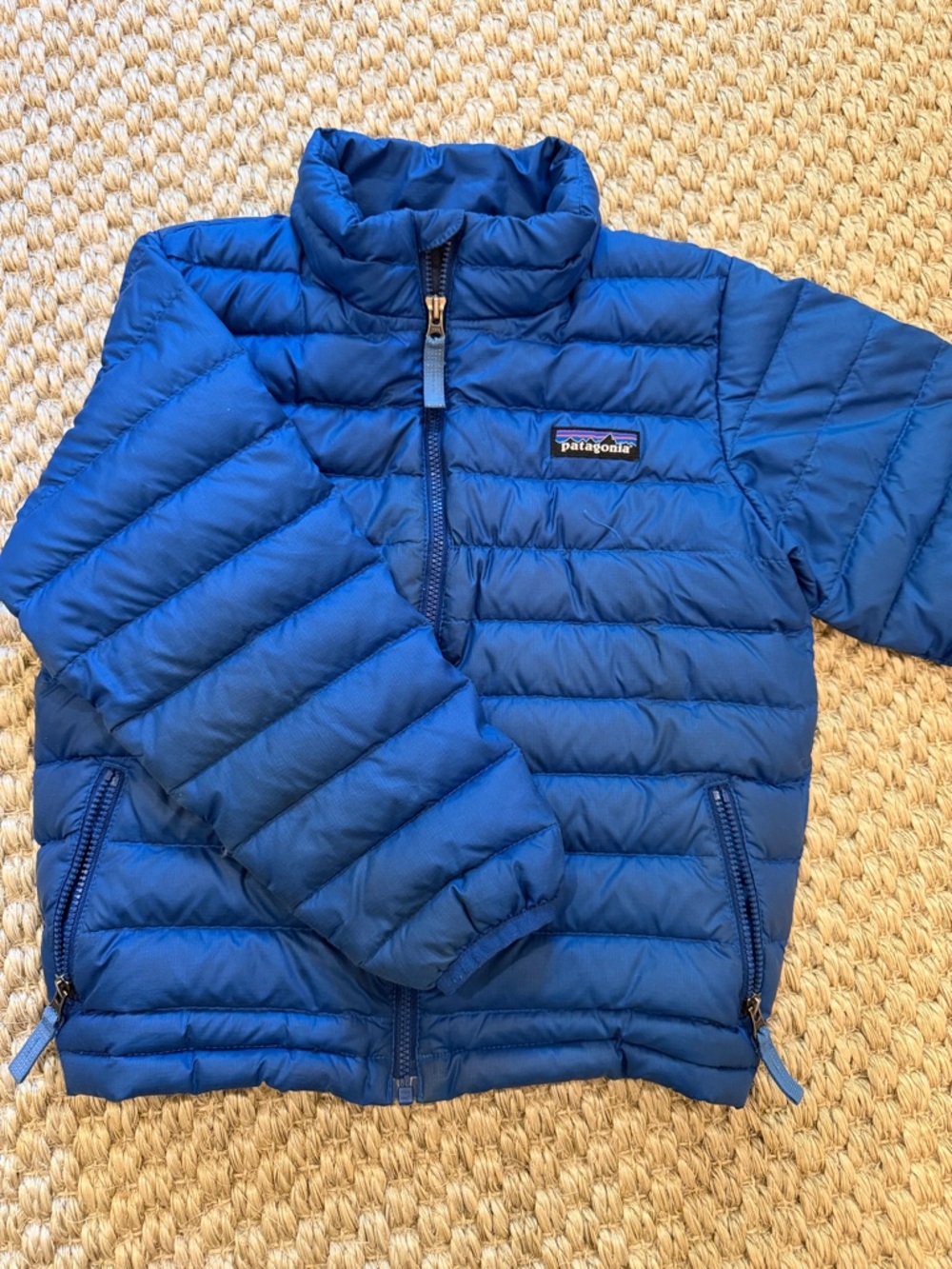 Patagonia down sweater jacket. Blue 5T